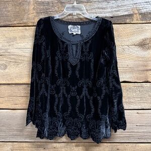 Love Johnny Was black velvet embroidered blouse, Black, small